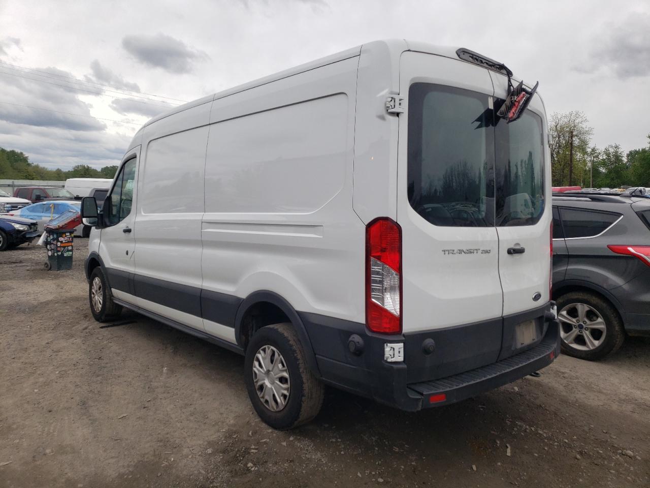 Photo 3 from auction – 2019 FORD TRANSIT T- with VIN 1FTYR2CM2KKA88267
