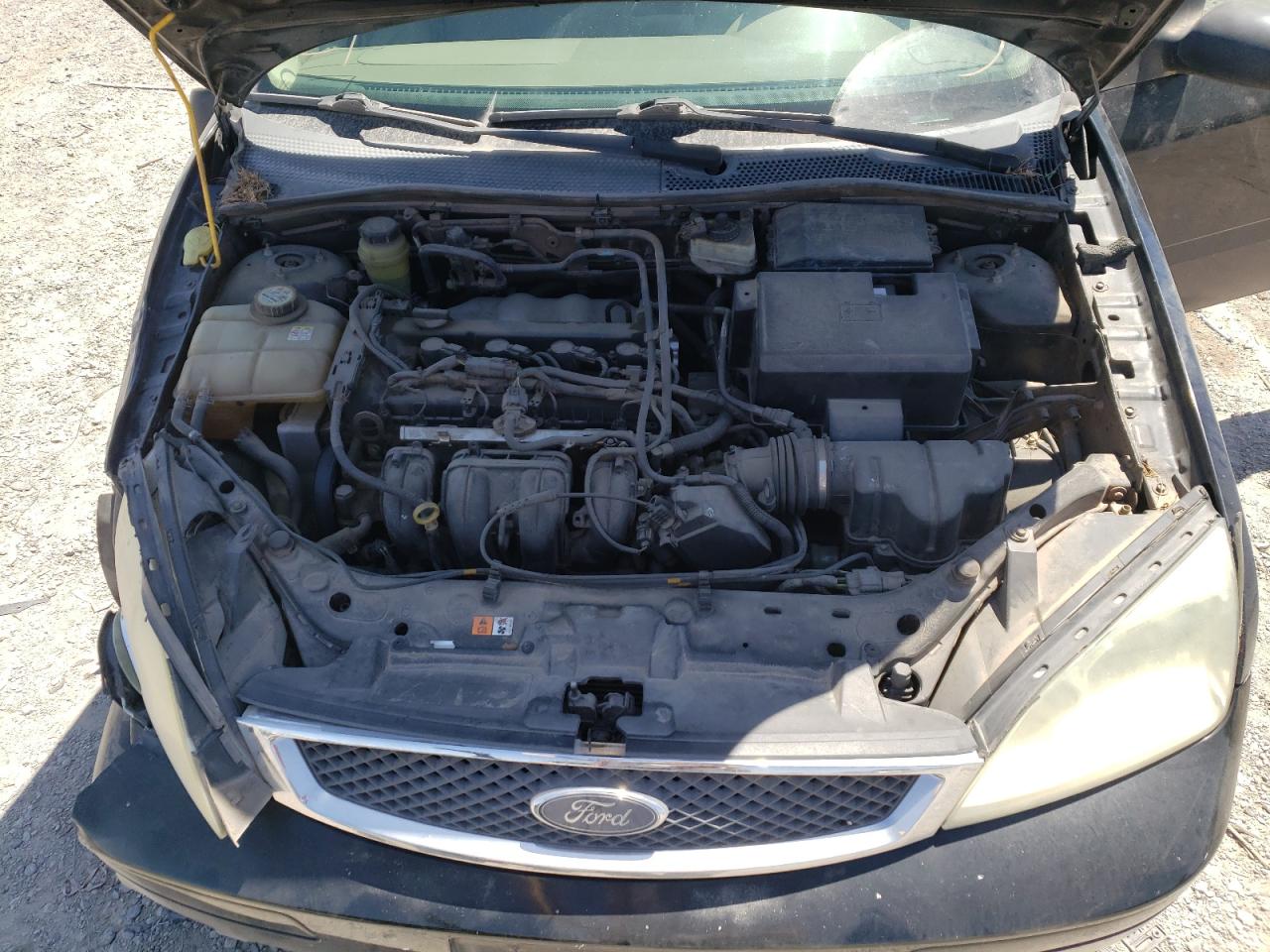 Photo 7 from auction – 2005 FORD FOCUS ZX4 with VIN 1FAFP34N65W276206