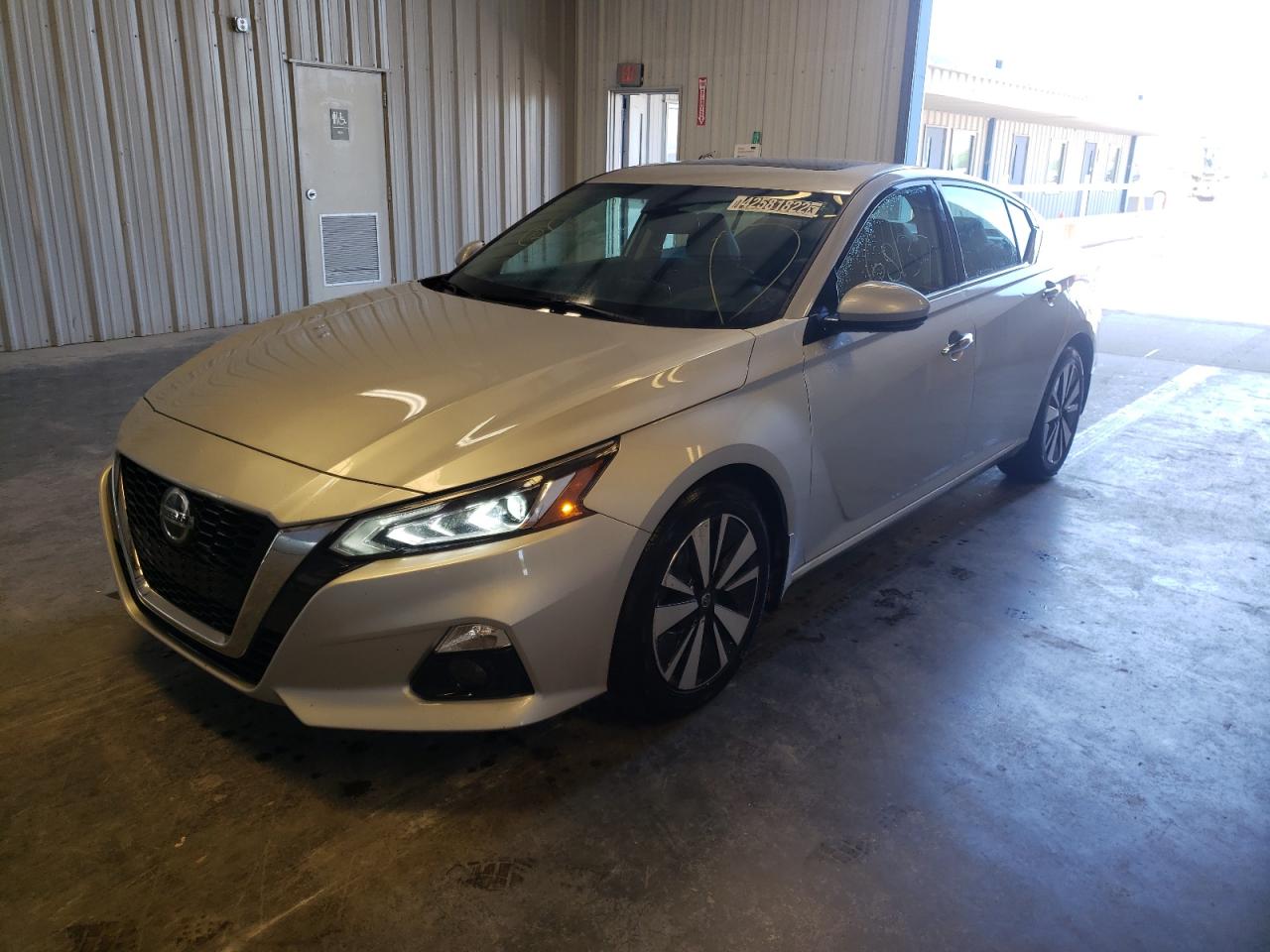 Photo 2 from auction – 2019 NISSAN ALTIMA SL with VIN 1N4BL4EV5KC106947