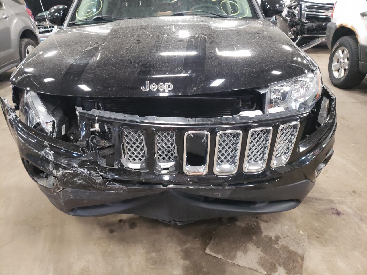 Photo 9 from auction – 2017 JEEP COMPASS LA with VIN 1C4NJDEB5HD153546