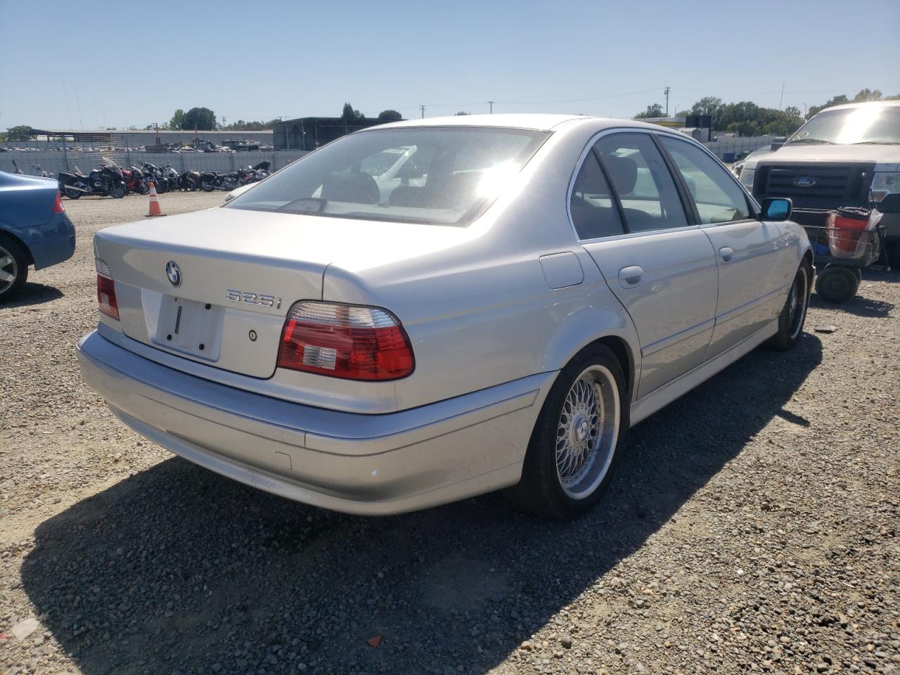 Photo 4 from auction – 2001 BMW 525 I with VIN WBADT334X1GF40358