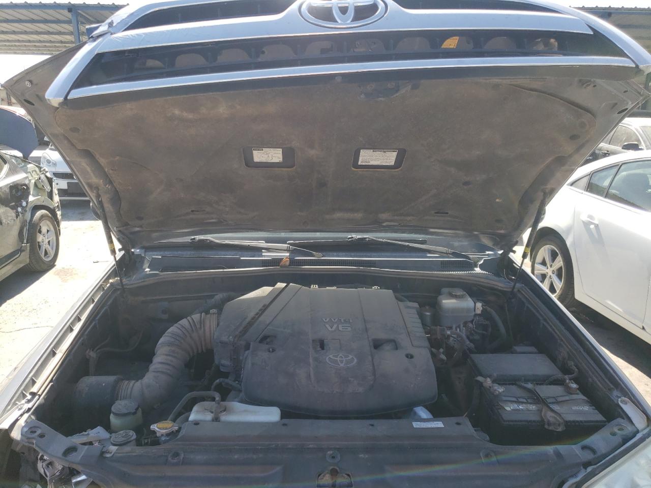 Photo 7 from auction – 2006 TOYOTA 4RUNNER SR with VIN JTEZU14R860082283