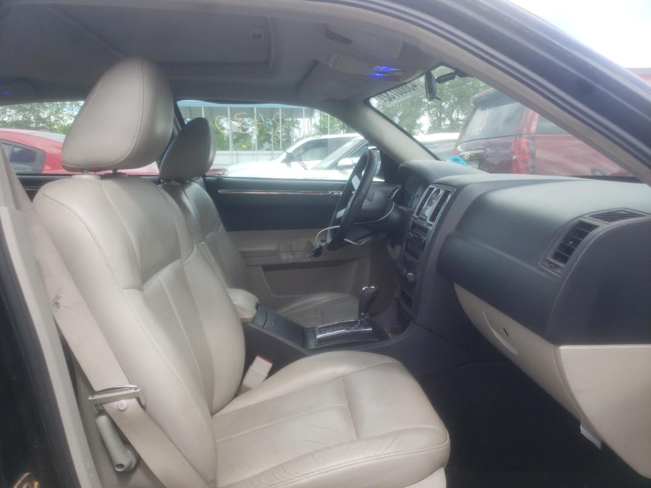 Photo 5 from auction – 2020 CHRYSLER 300 TOURIN with VIN 2C3JA53G35H162218