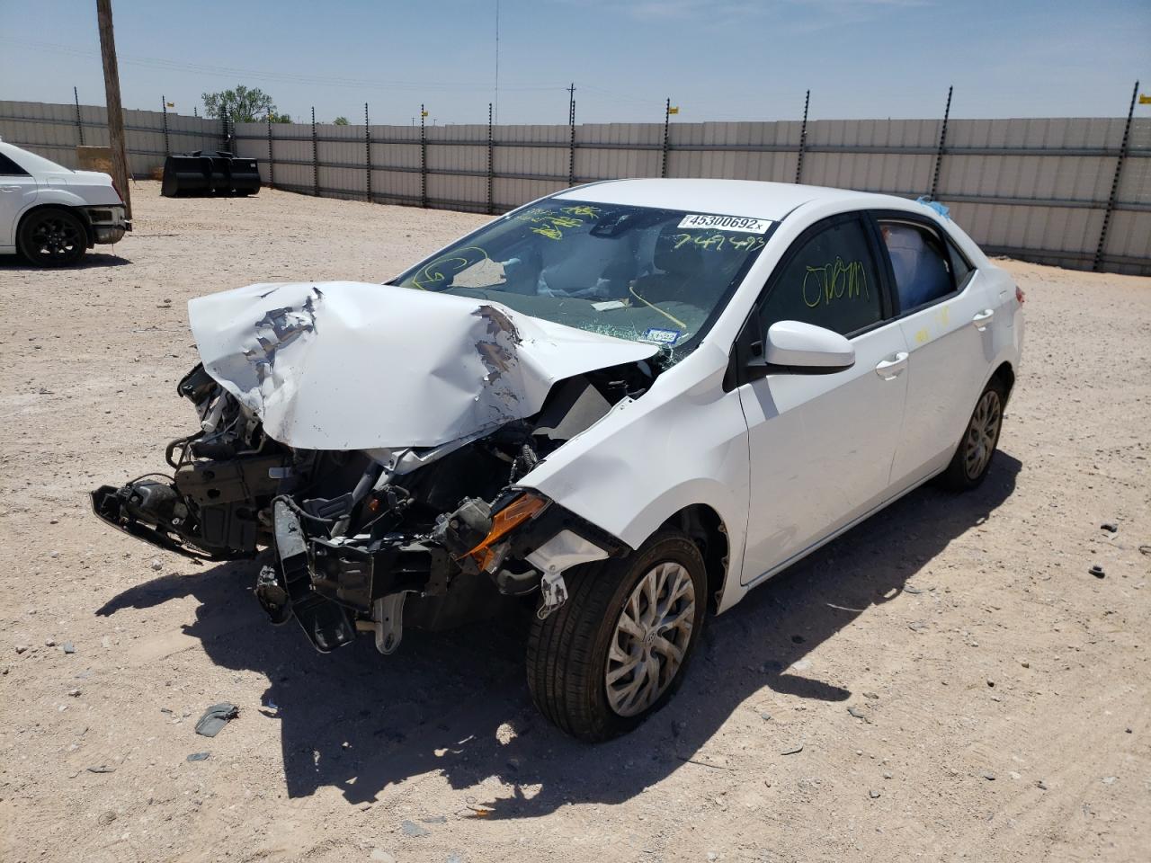 Photo 2 from auction – 2018 TOYOTA COROLLA L with VIN 5YFBURHEXJP749493