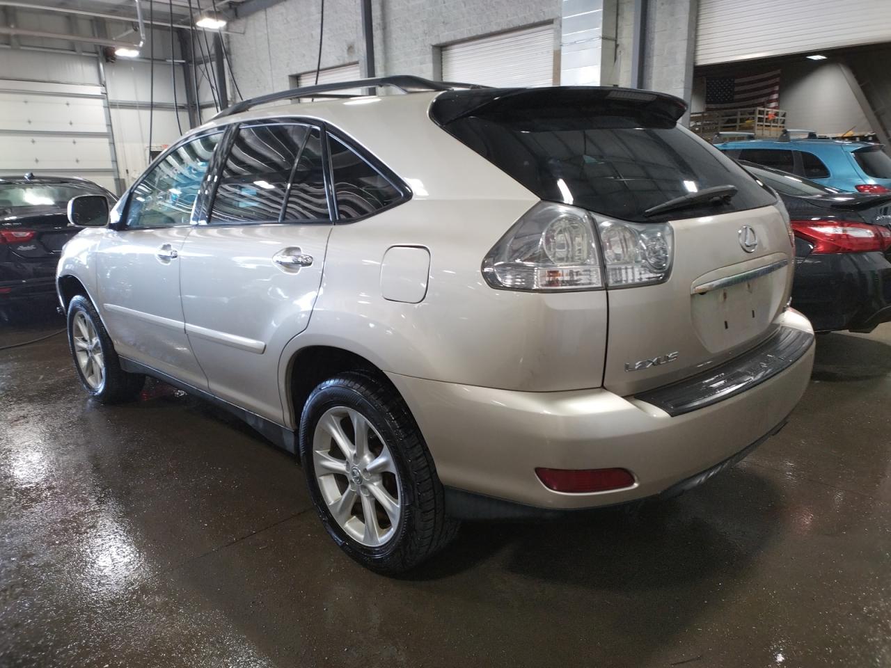 Фото 3 с аукциона – 2008 LEXUS RX 350 с VIN 2T2HK31U98C076863