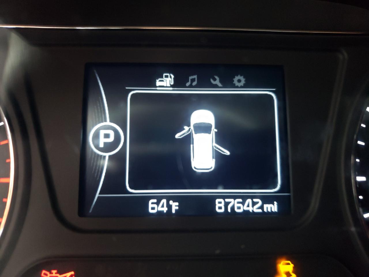 Photo 8 from auction – 2016 KIA SORENTO LX with VIN 5XYPG4A35GG034305