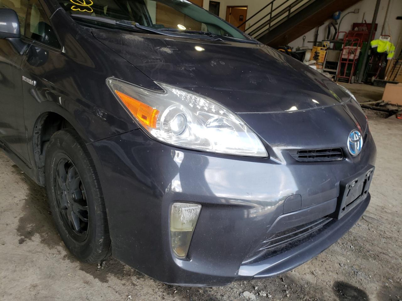 Photo 16 from auction – 2015 TOYOTA PRIUS with VIN JTDKN3DU5F1895237