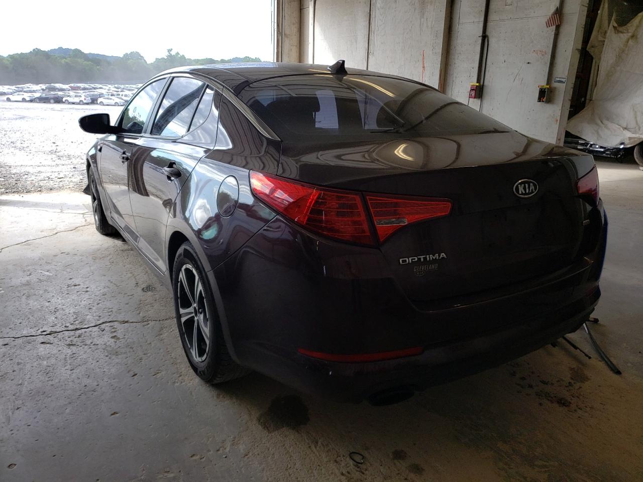 Photo 3 from auction – 2011 KIA OPTIMA LX with VIN KNAGM4A74B5053566
