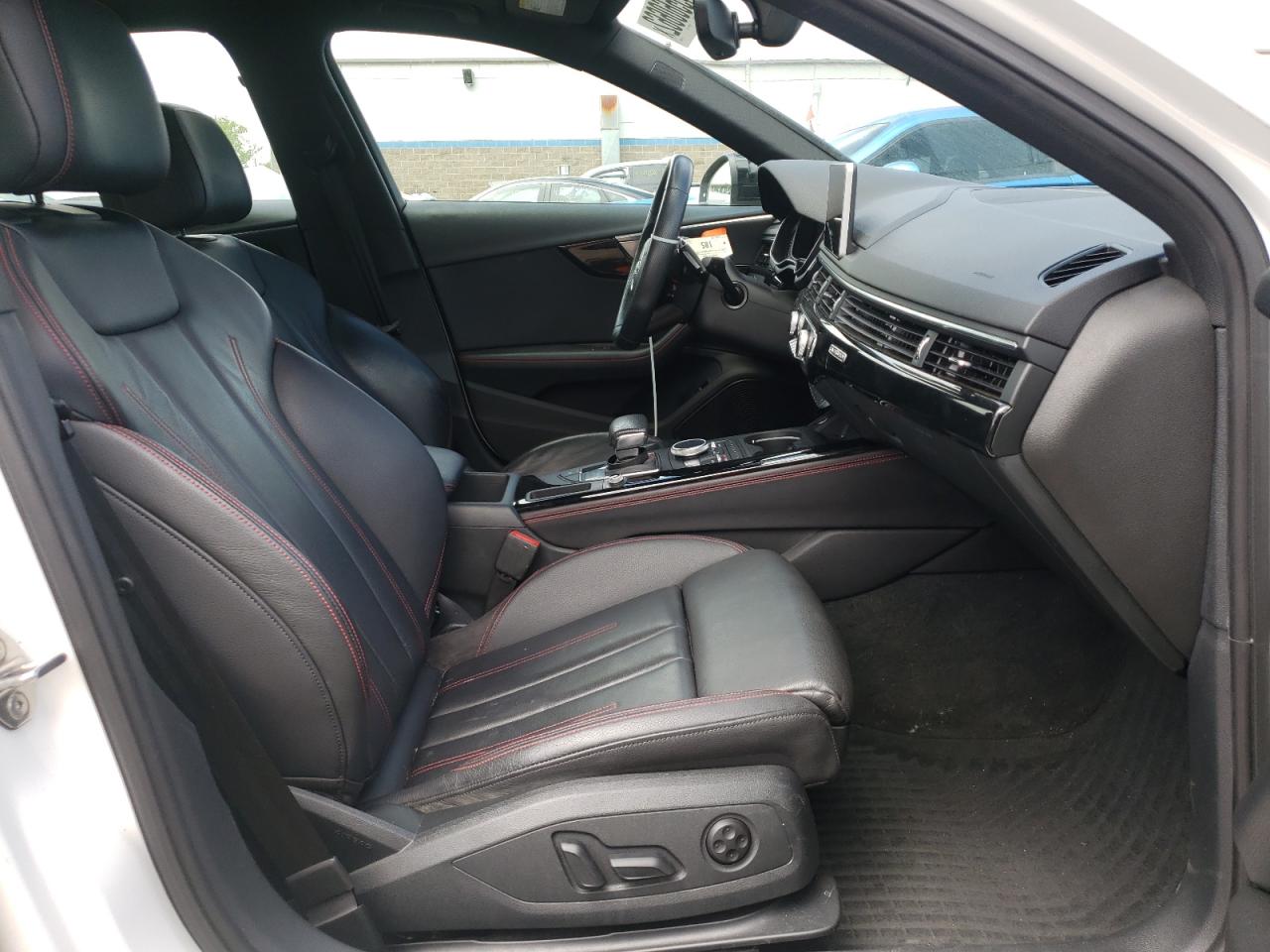 Photo 5 from auction – 2018 AUDI A4 PREMIUM with VIN WAUENAF41JA099833
