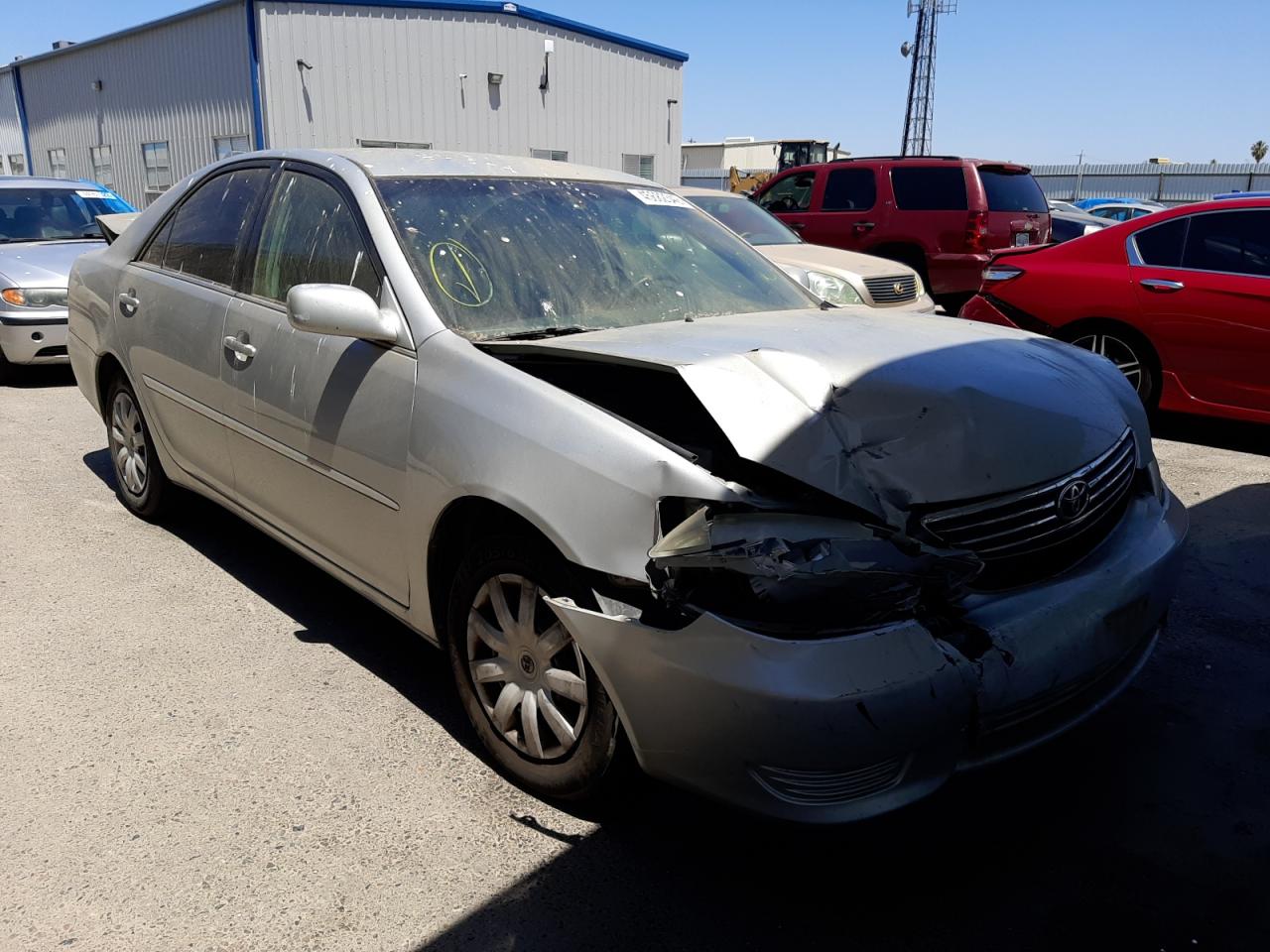 TOYOTA CAMRY LE 2005 with VIN 4T1BE30K75U407967 - Photo from auction