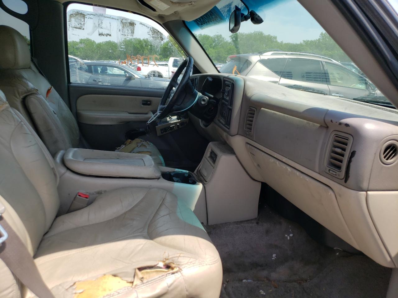 Photo 5 from auction – 2001 GMC YUKON with VIN 1GKEC13T91R216682