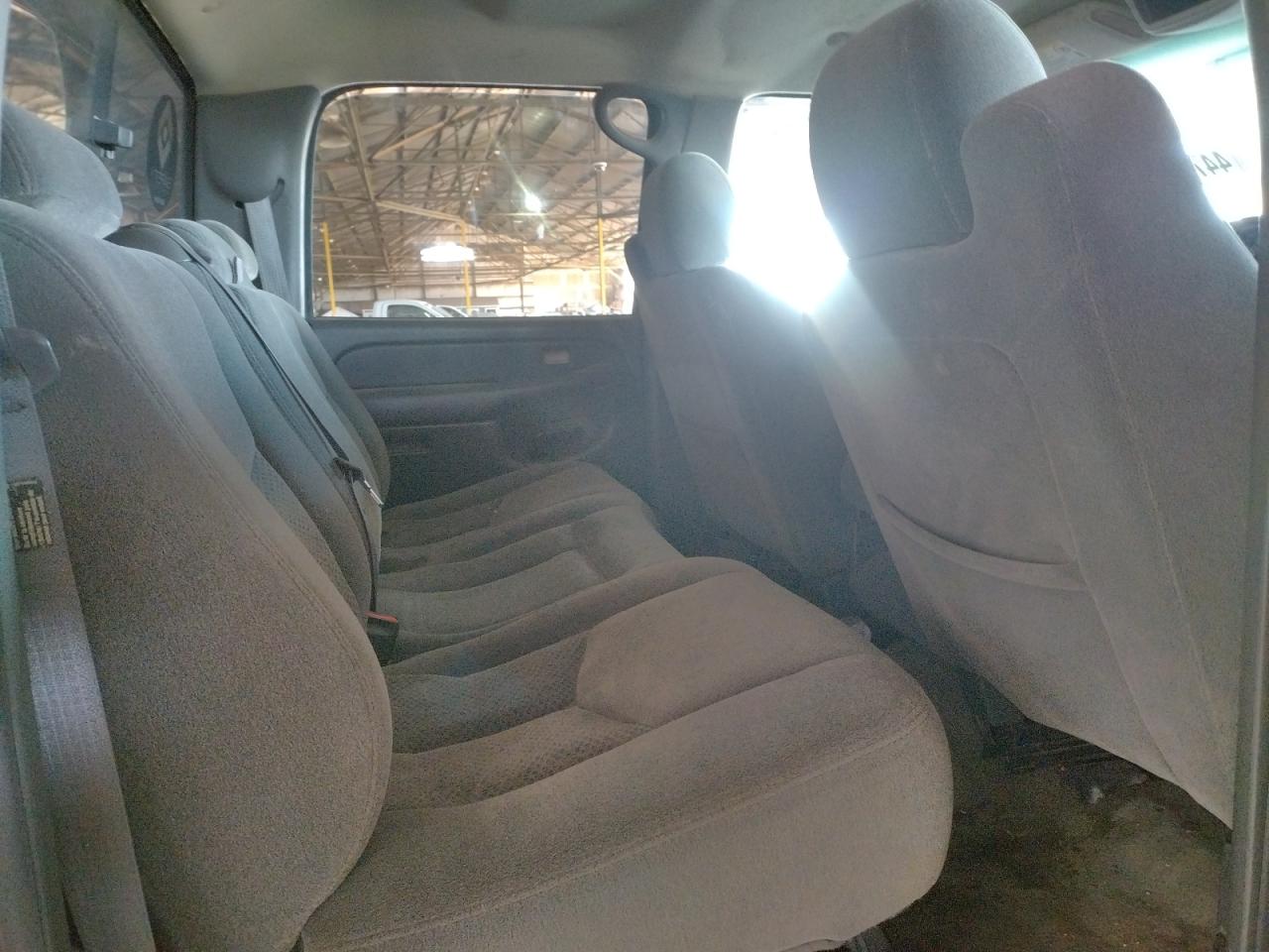 Zdjęcie 6 z aukcji – 2005 CHEVROLET SILVERADO z VIN 1GCHK23235F886597