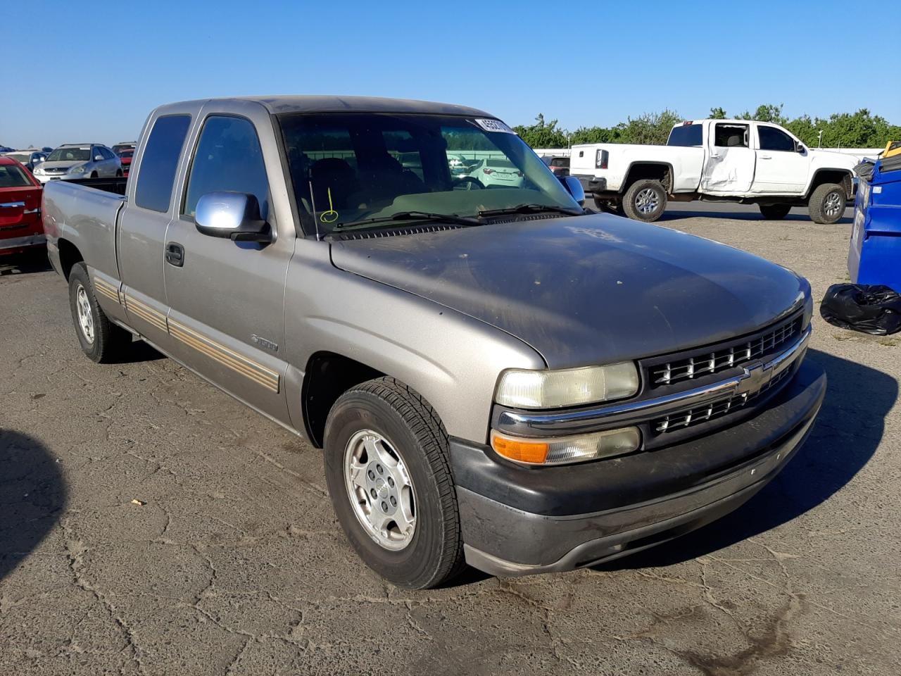 CHEVROLET SILVERADO 2001 with VIN 1GCEC19VX1Z175726 - Photo from auction