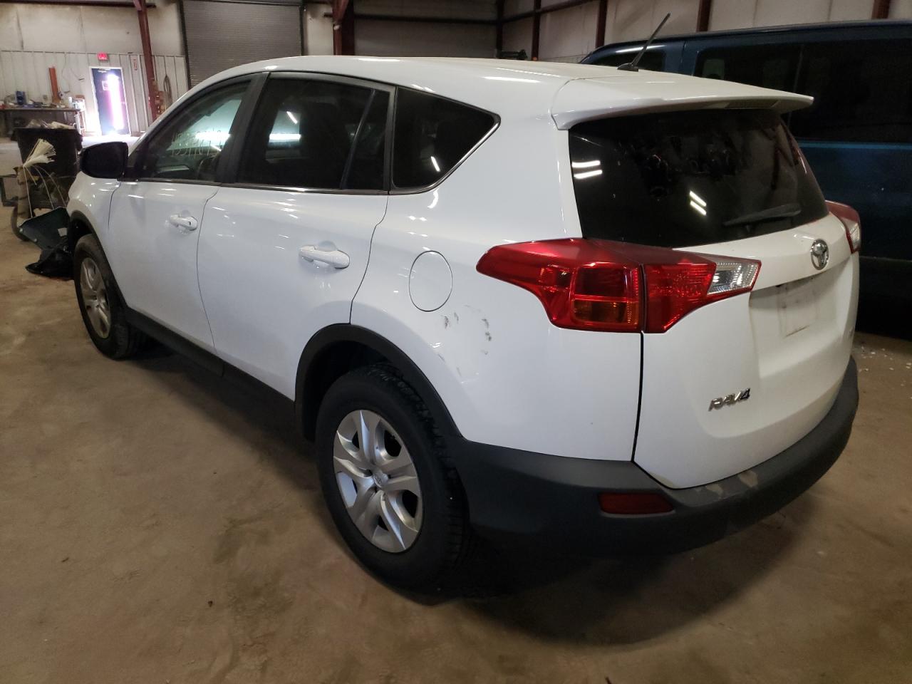 Photo 3 from auction – 2015 TOYOTA RAV4 LE with VIN 2T3BFREV4FW343186