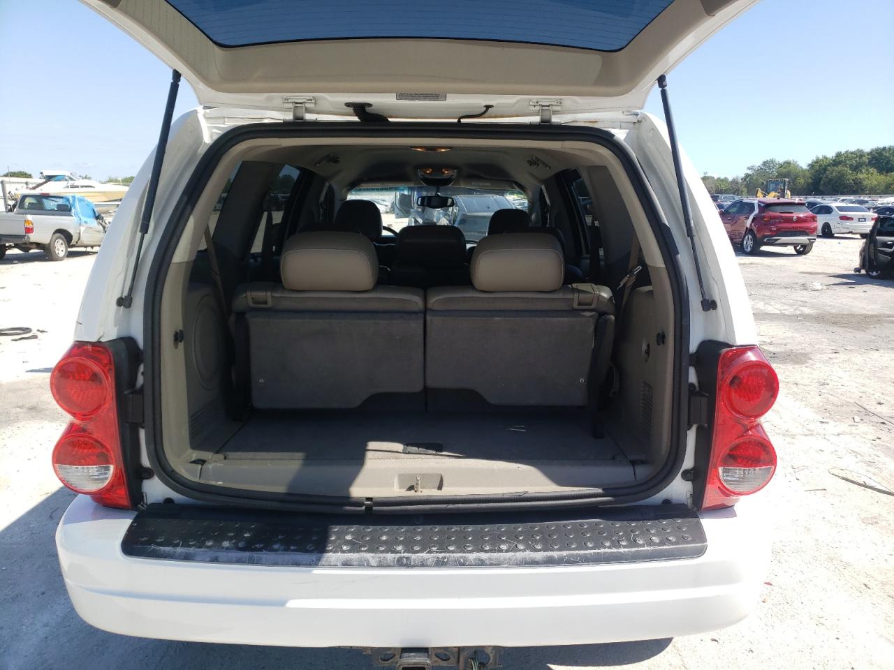 Photo 9 from auction – 2005 DODGE DURANGO LI with VIN 1D4HD58D45F537828