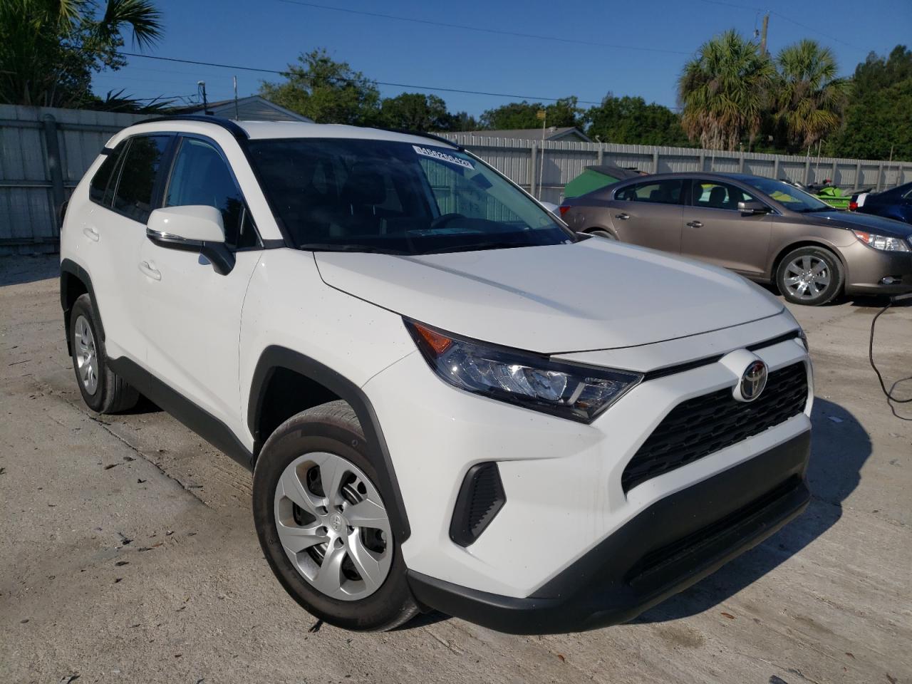 Photo 1 from auction – 2021 TOYOTA RAV4 LE with VIN 2T3G1RFV7MW210499