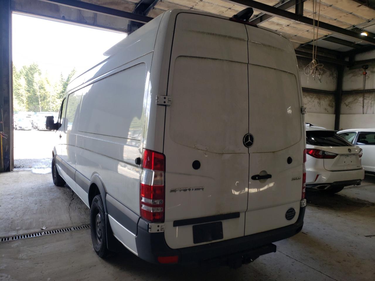 Photo 3 from auction – 2017 MERCEDES-BENZ SPRINTER 2 with VIN WD3PE8CD2HP511140