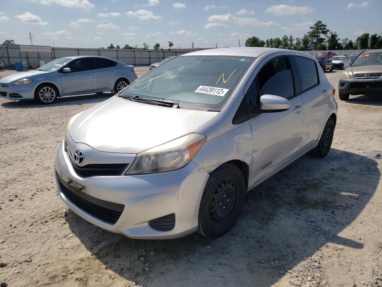 Photo 2 from auction – 2014 TOYOTA YARIS with VIN VNKKTUD37EA002638