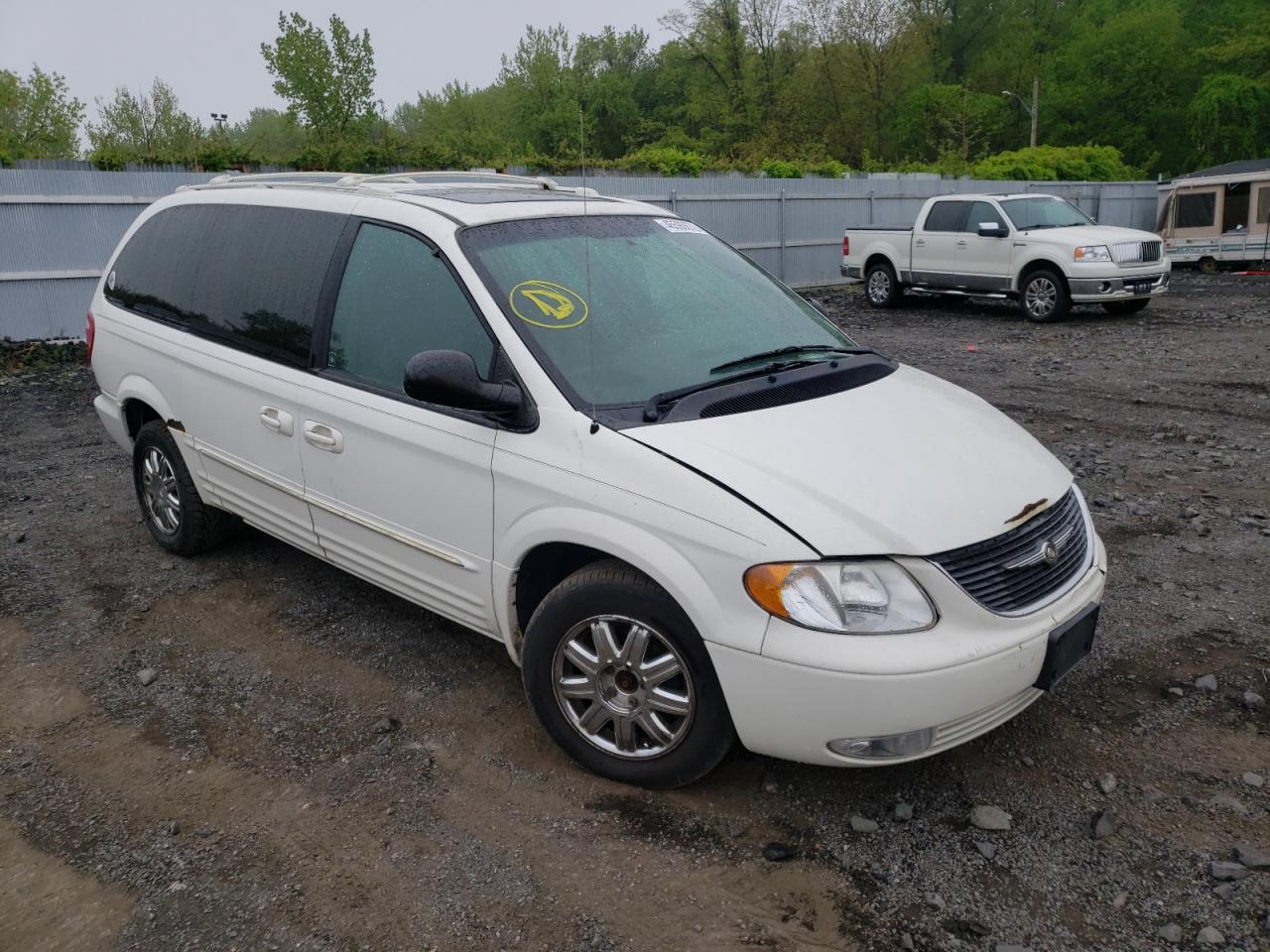 CHRYSLER TOWN AND C 2004 with VIN 2C8GP64L44R594202 - Photo from auction
