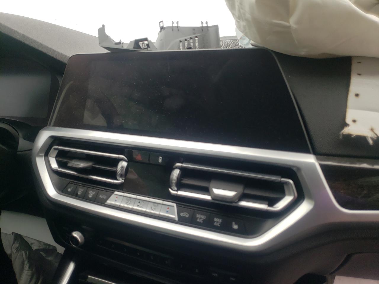 Photo 9 from auction – 2020 BMW 330XI with VIN 3MW5R7J04L8B21219