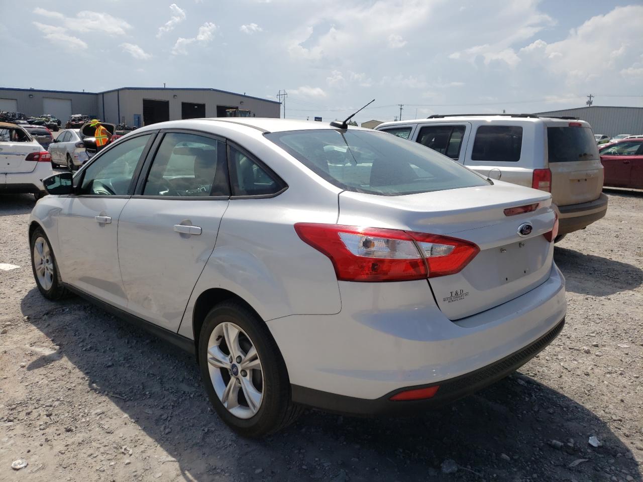 Photo 3 from auction – 2013 FORD FOCUS SE with VIN 1FADP3F20DL276499