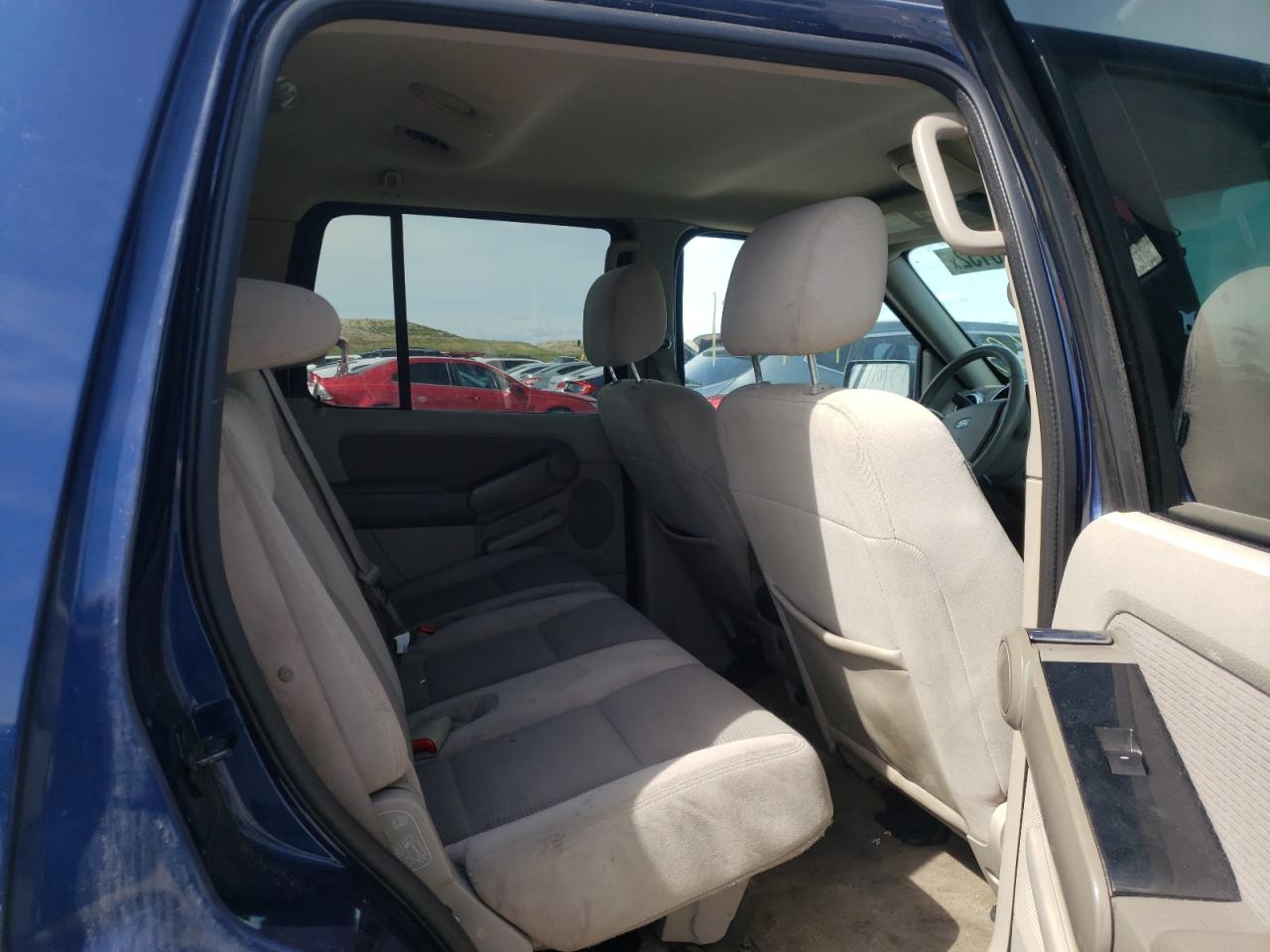 Foto 6 de la subasta – 2006 FORD EXPLORER X con VIN 1FMEU73E96UB22959