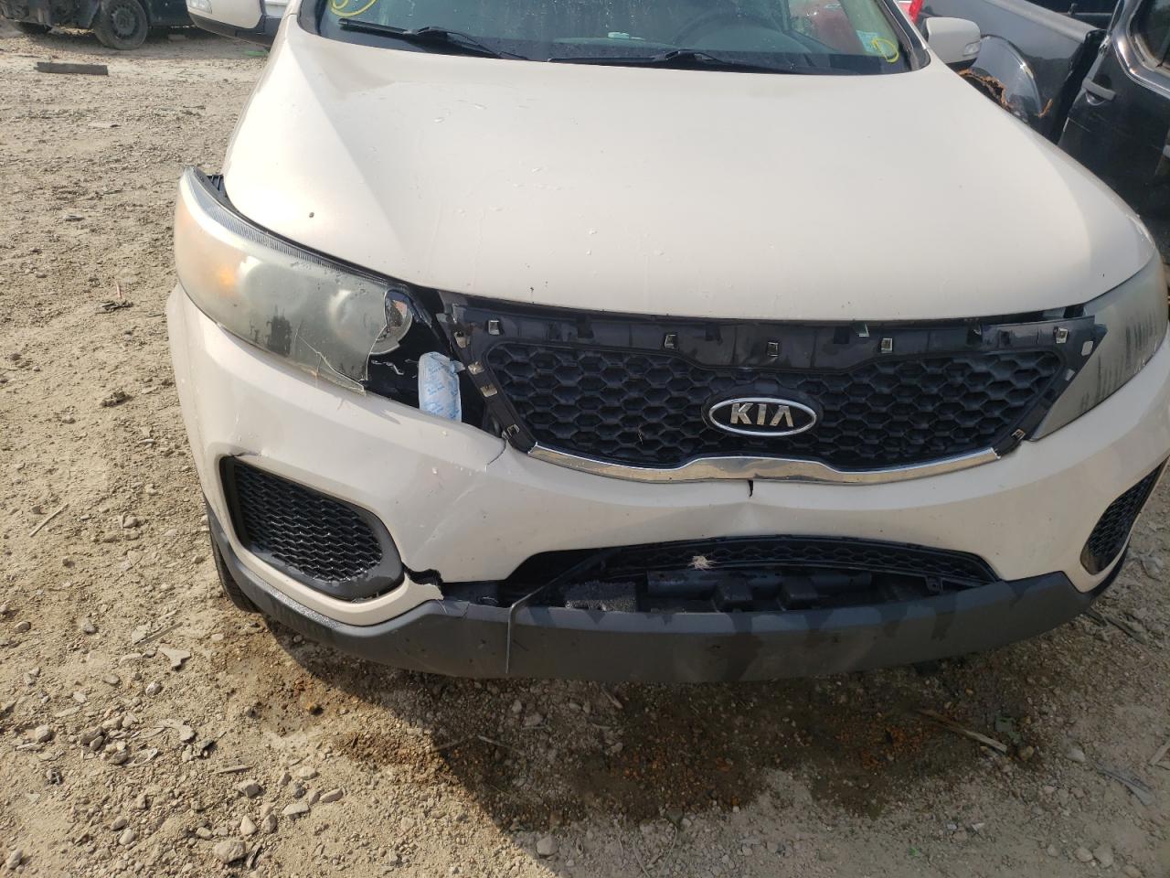 Photo 9 from auction – 2011 KIA SORENTO BA with VIN 5XYKTDA24BG093111