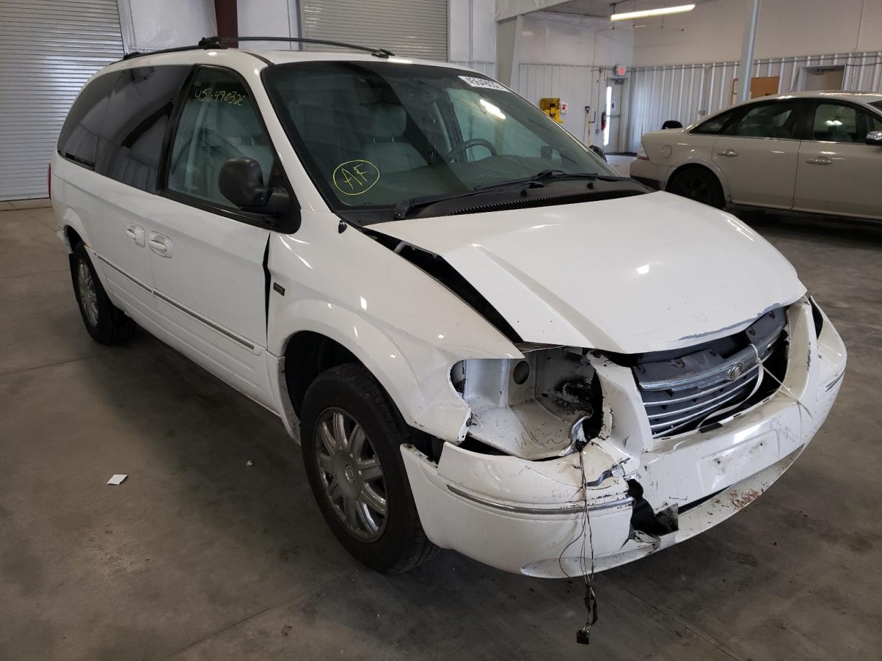 CHRYSLER TOWN & COU 2007 with VIN 2A4GP54LX7R281424 - Photo from auction