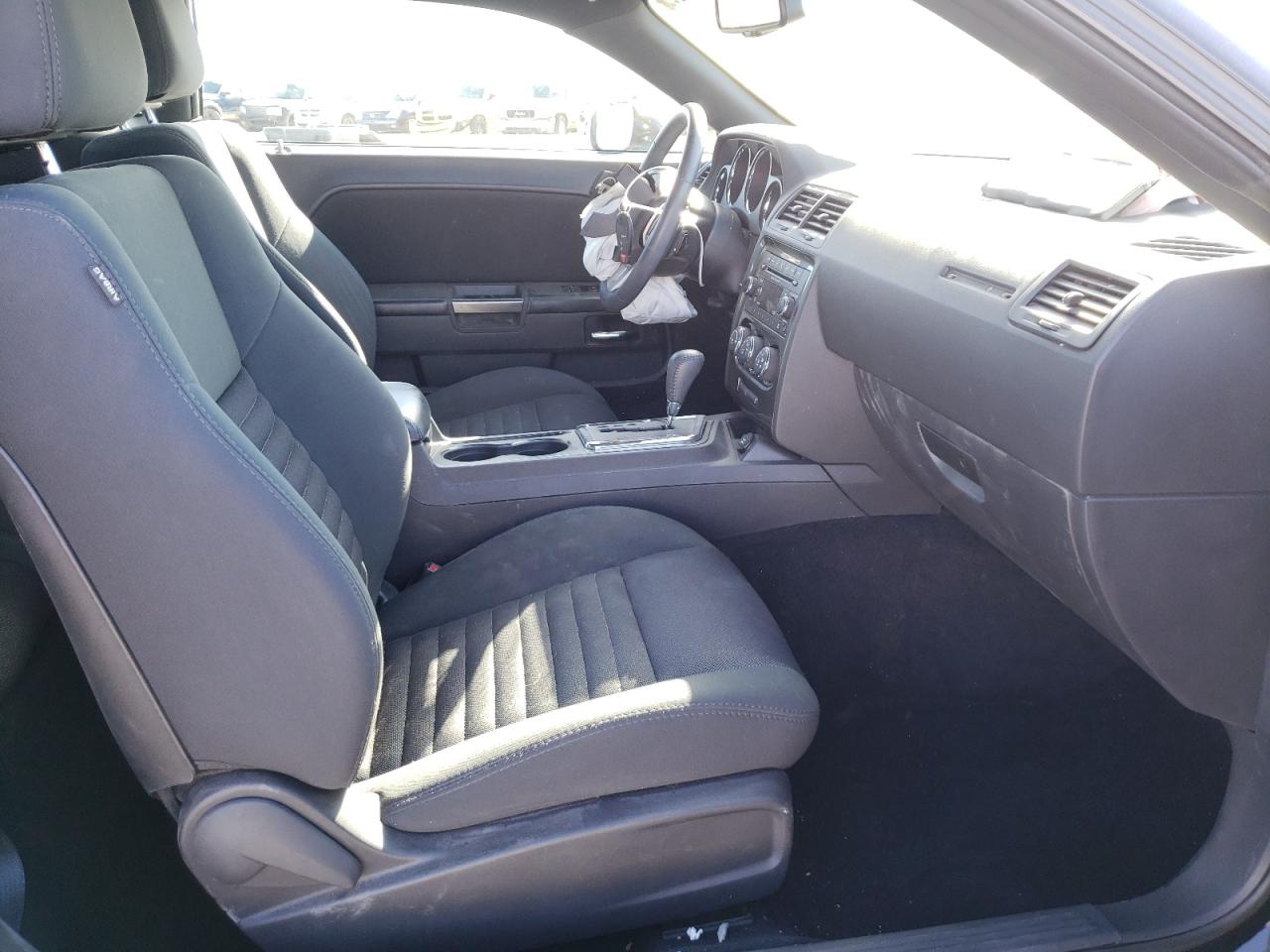 Photo 5 from auction – 2014 DODGE CHALLENGER with VIN 2C3CDYAG6EH270529