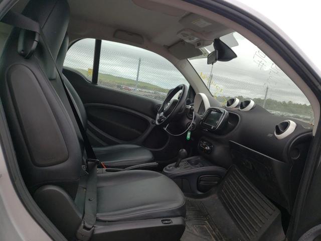 Photo 5 from auction – 2016 SMART FORTWO with VIN WMEFJ5DA6GK124281