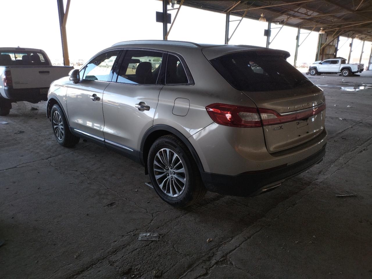 Photo 3 from auction – 2017 LINCOLN MKX SELECT with VIN 2LMPJ6KR3HBL39100