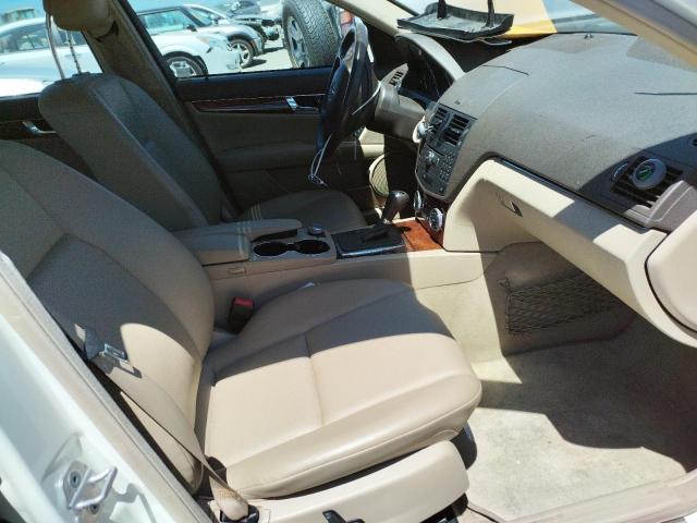 Photo 5 from auction – 2011 MERCEDES-BENZ C 300 with VIN WDDGF5EB7BA524415