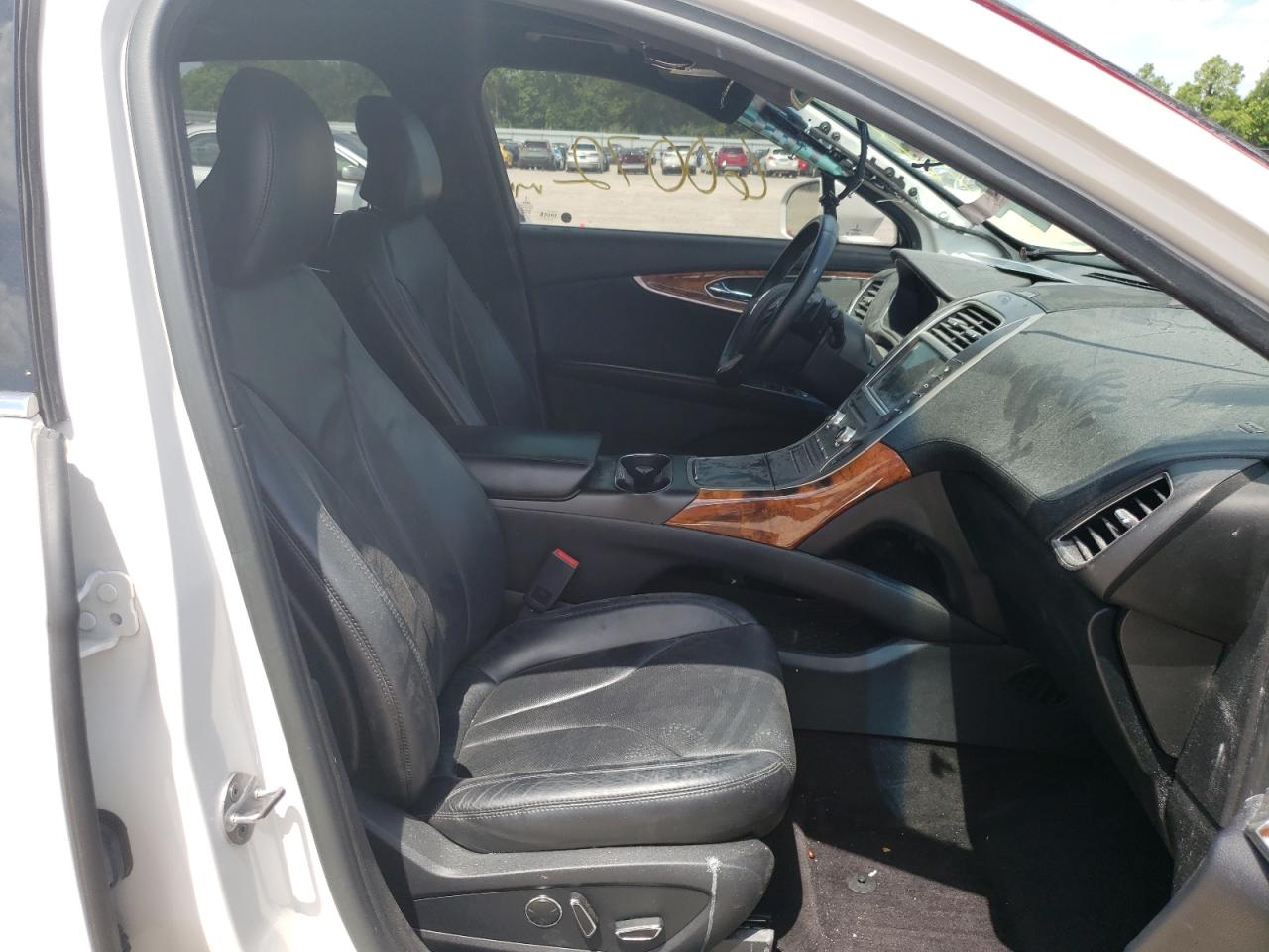 Photo 5 from auction – 2016 LINCOLN MKX RESERV with VIN 2LMTJ6LR8GBL57488