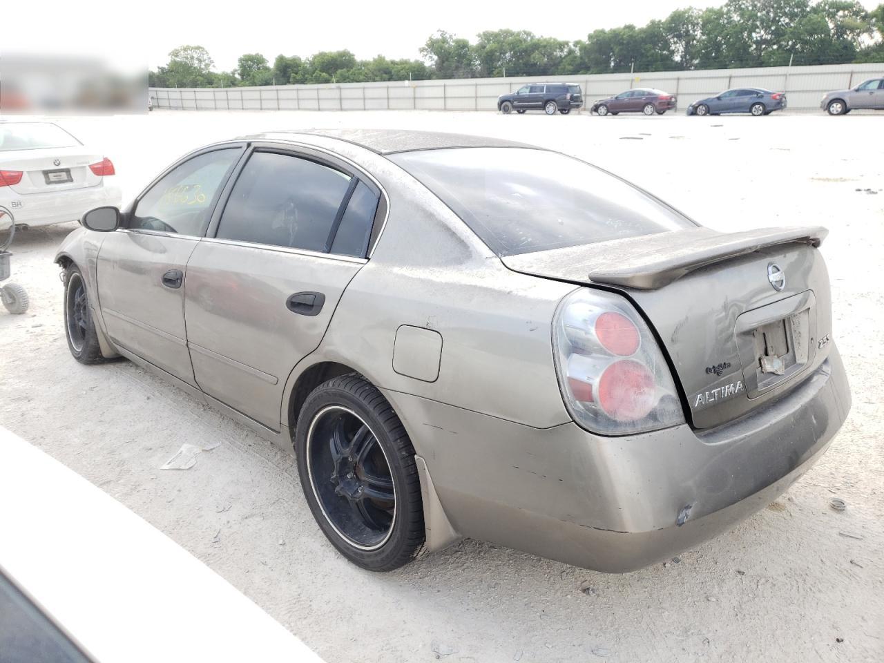 Foto 3 de la subasta – 2002 NISSAN ALTIMA BAS con VIN 1N4AL11D02C209667