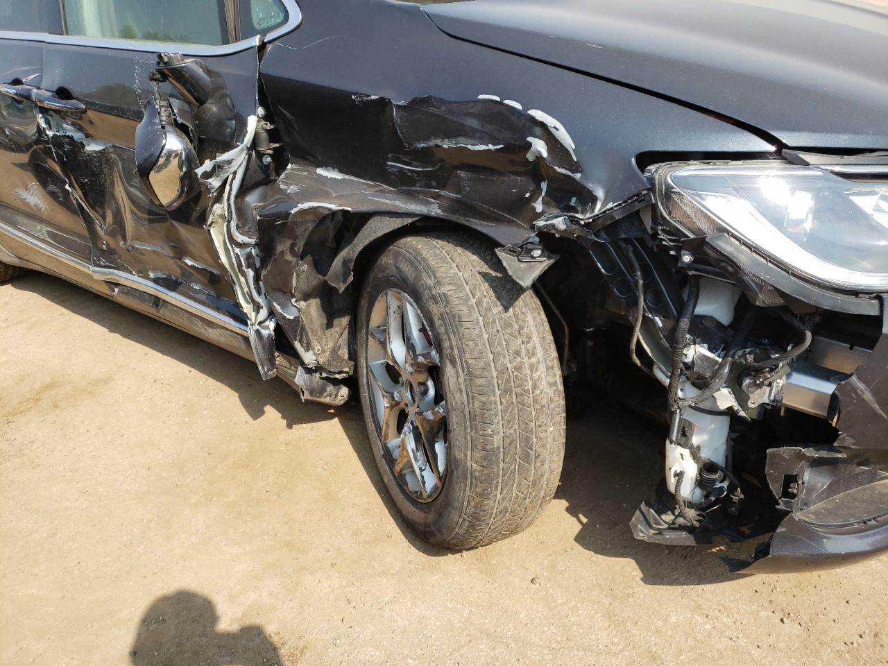 Photo 9 from auction – 2020 CHRYSLER PACIFICA L with VIN 2C4RC1GG0LR279354