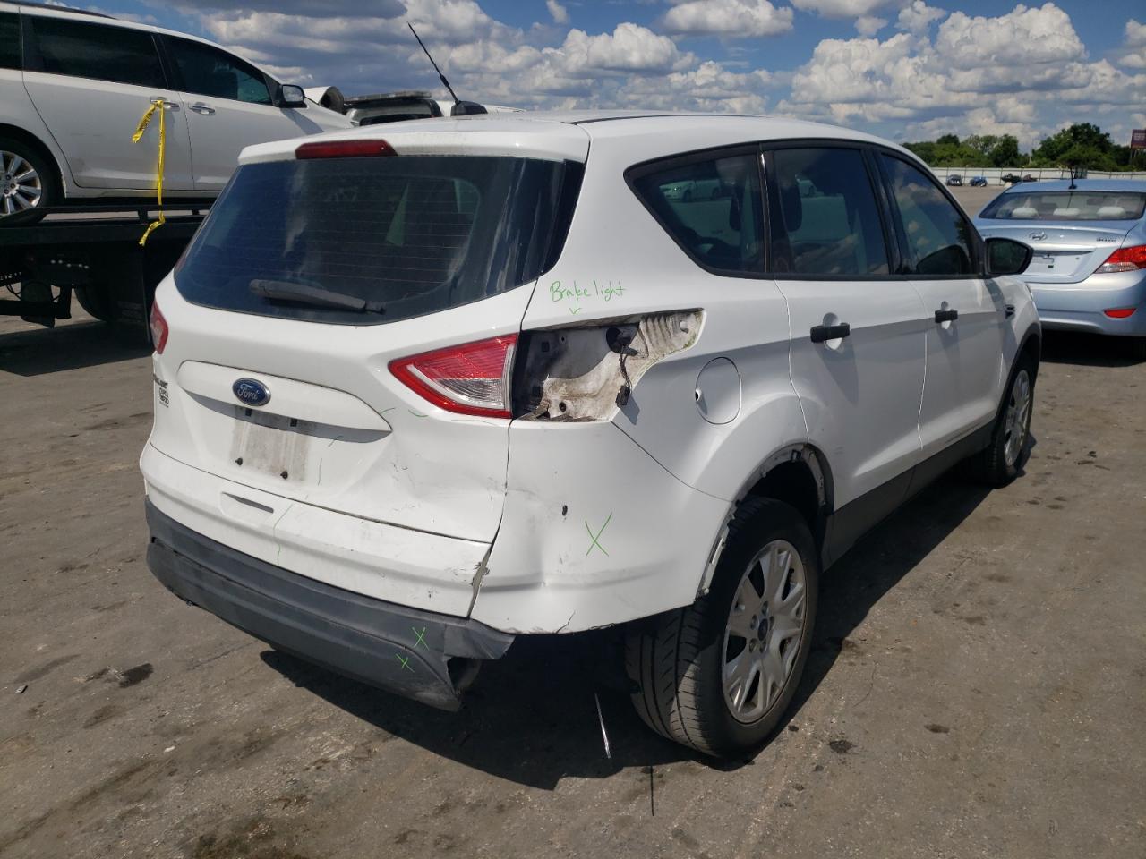 Photo 4 from auction – 2013 FORD ESCAPE S with VIN 1FMCU0F72DUA91174