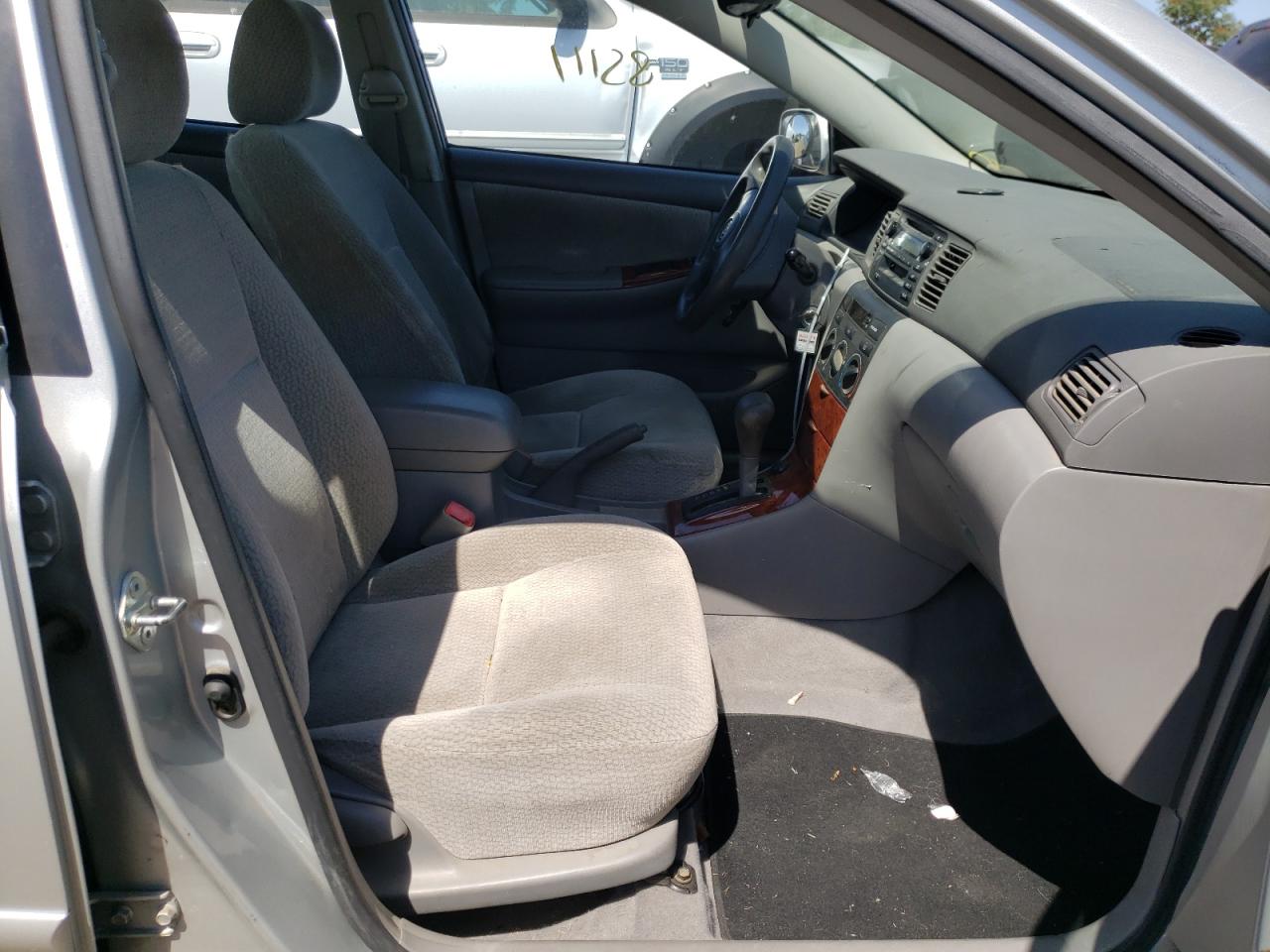 Photo 5 from auction – 2004 TOYOTA COROLLA CE with VIN 1NXBR32E94Z296347