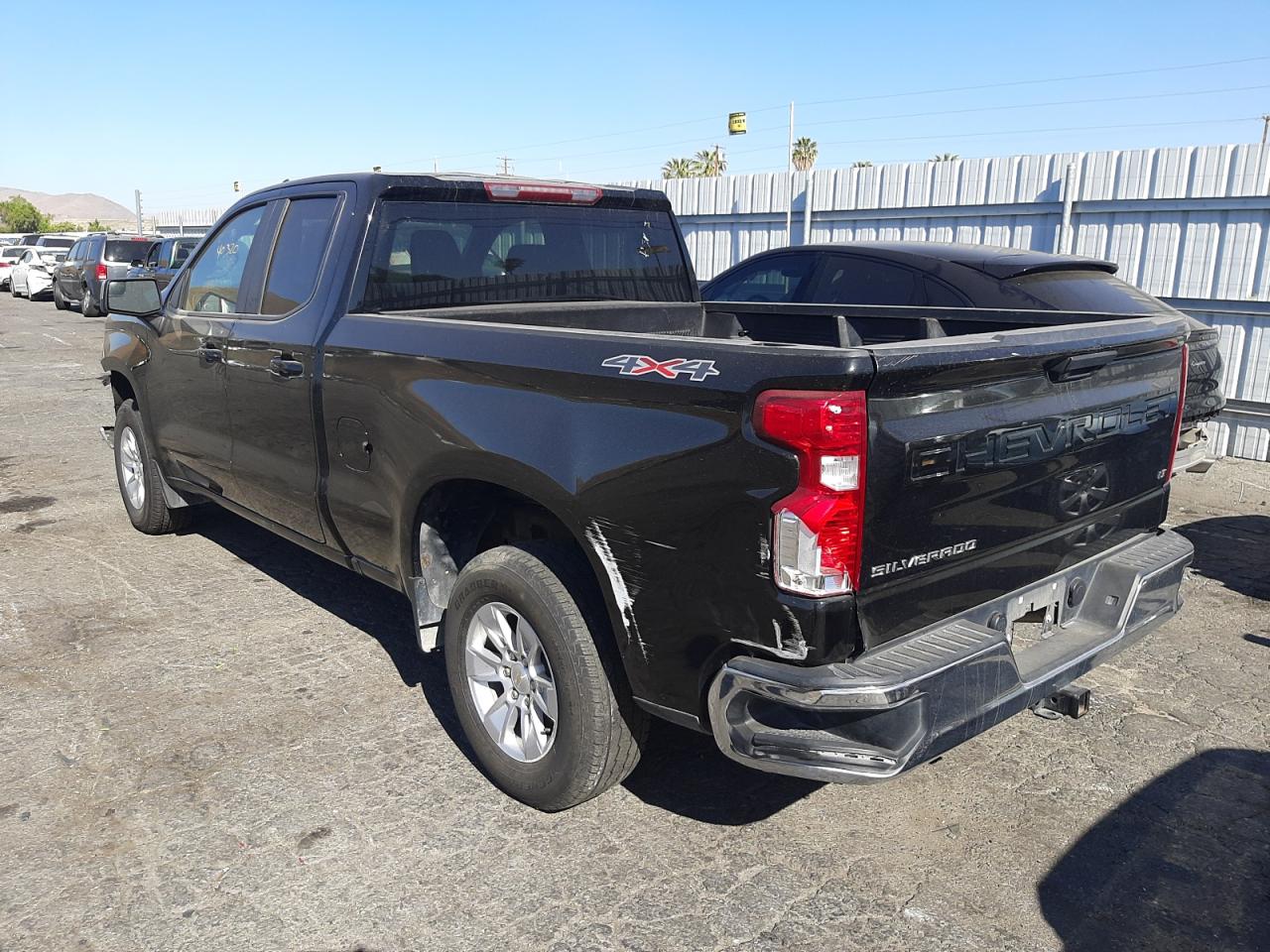 Photo 3 from auction – 2020 CHEVROLET SILVERADO with VIN 1GCRYDED9LZ237976