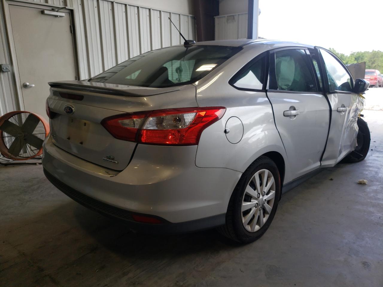 Photo 4 from auction – 2012 FORD FOCUS SE with VIN 1FAHP3F24CL396094