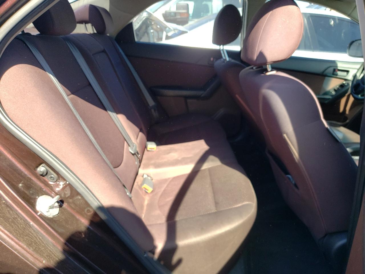 Photo 6 from auction – 2010 KIA FORTE EX with VIN KNAFU4A2XA5191871