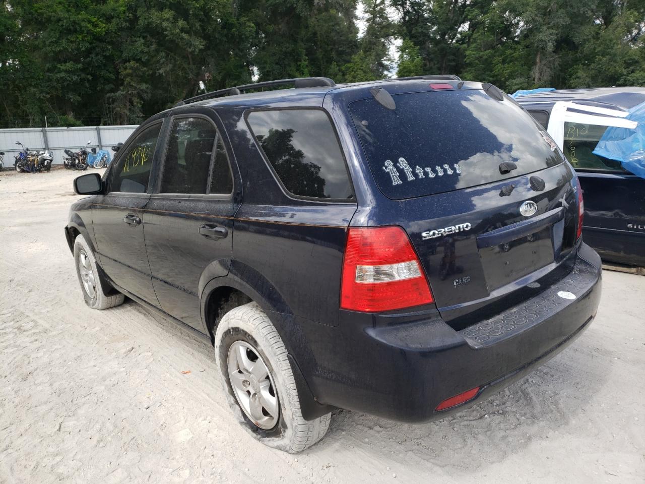 Photo 3 from auction – 2009 KIA SORENTO LX with VIN KNDJD735095890704