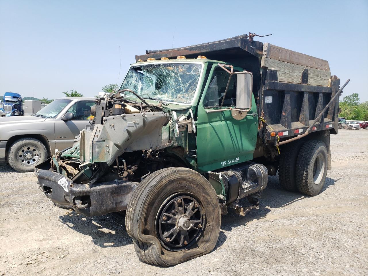 Photo 2 from auction – 1995 FORD F800 with VIN 1FDYF80C0SVA44589