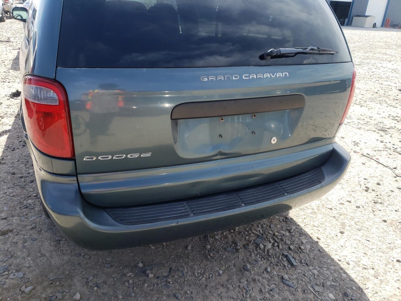 Photo 9 from auction – 2005 DODGE GRAND CARA with VIN 1D4GP24R55B191993