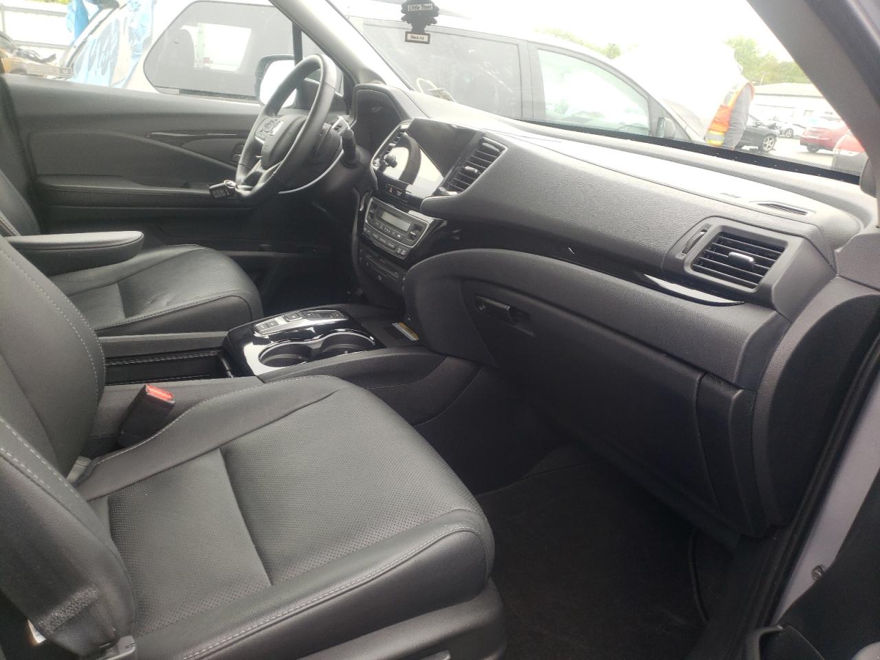 Photo 5 from auction – 2019 HONDA PILOT ELIT with VIN 5FNYF6H06KB024283