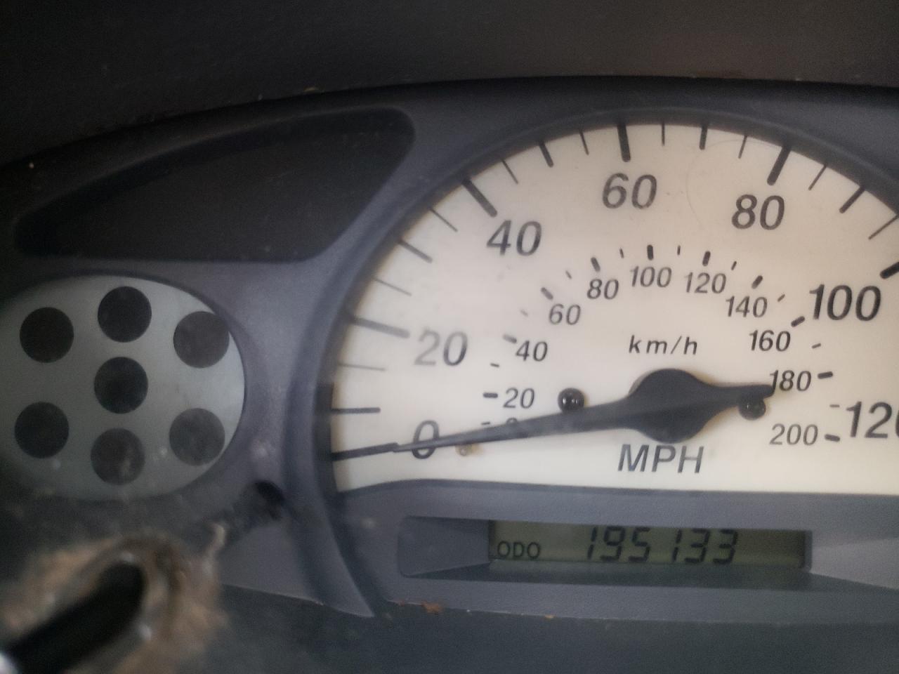 Photo 8 from auction – 2000 TOYOTA ECHO with VIN JTDBT1238Y0025172