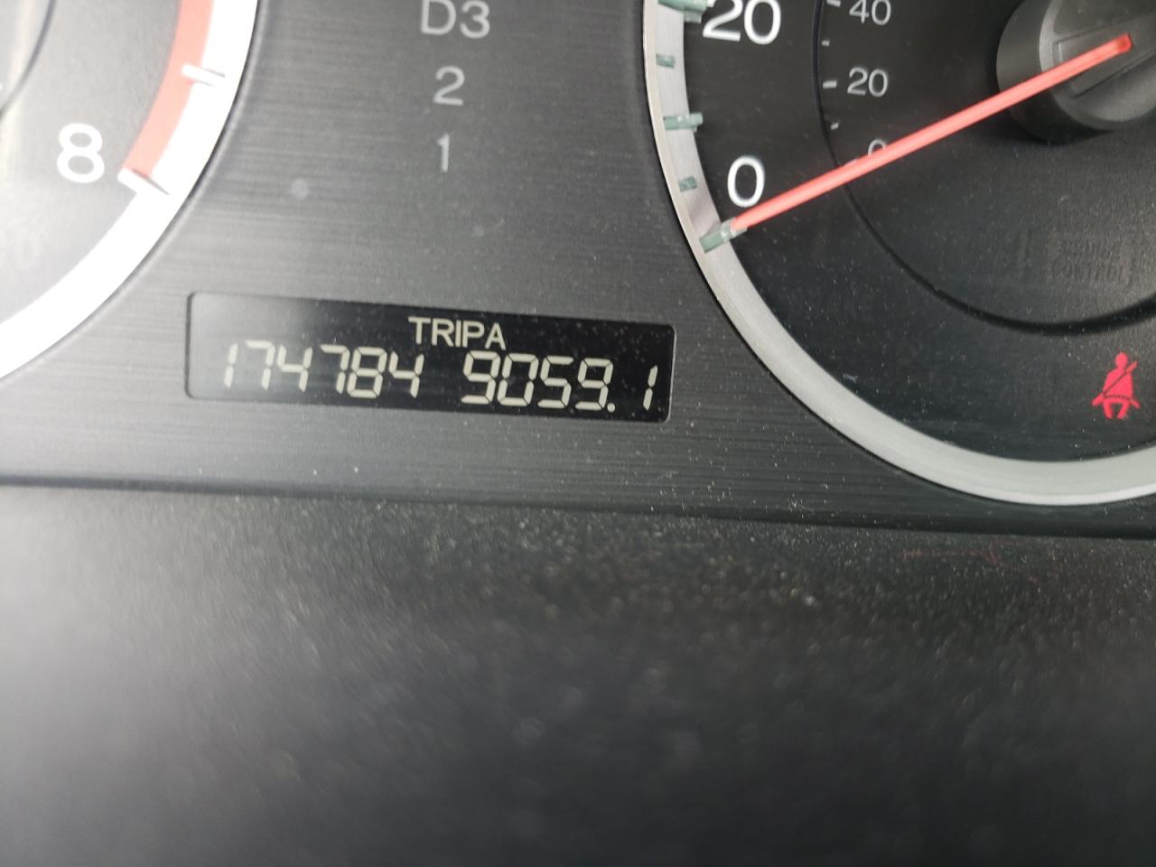 Photo 8 from auction – 2011 HONDA ACCORD SE with VIN 1HGCP2F68BA142319