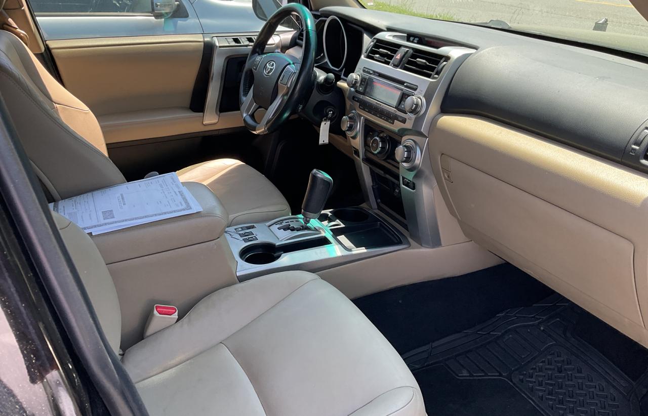 Photo 5 from auction – 2011 TOYOTA 4RUNNER SR with VIN JTEZU5JR5B5032854