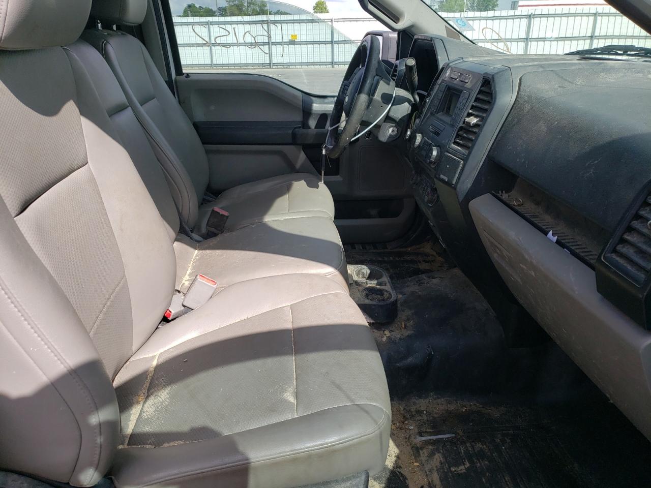 Photo 5 from auction – 2016 FORD F150 with VIN 1FTMF1EP6GKD36567