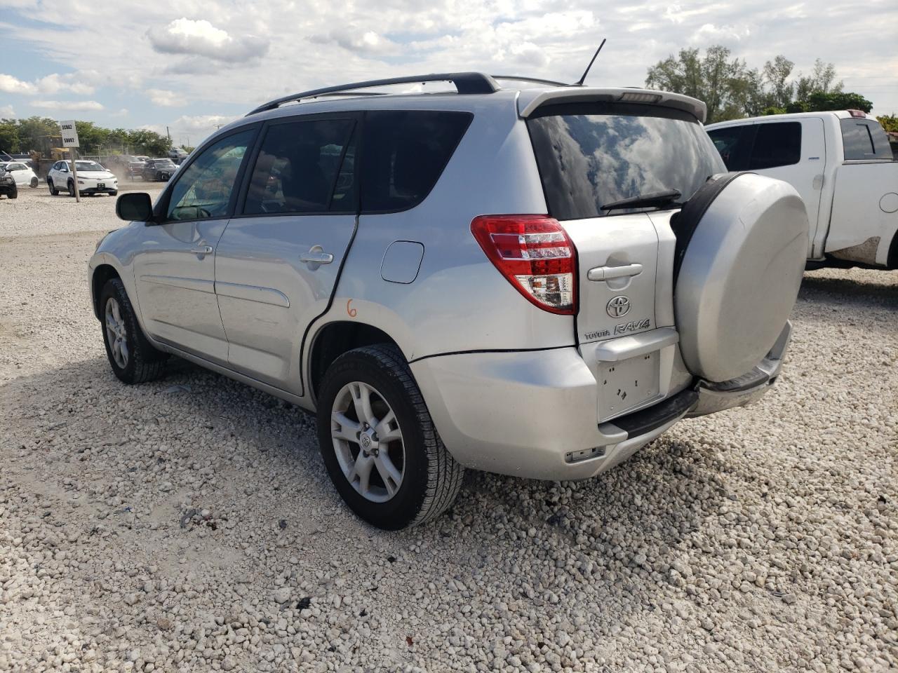 Photo 13 from auction – 2012 TOYOTA RAV4 with VIN 2T3BK4DV4CW084288