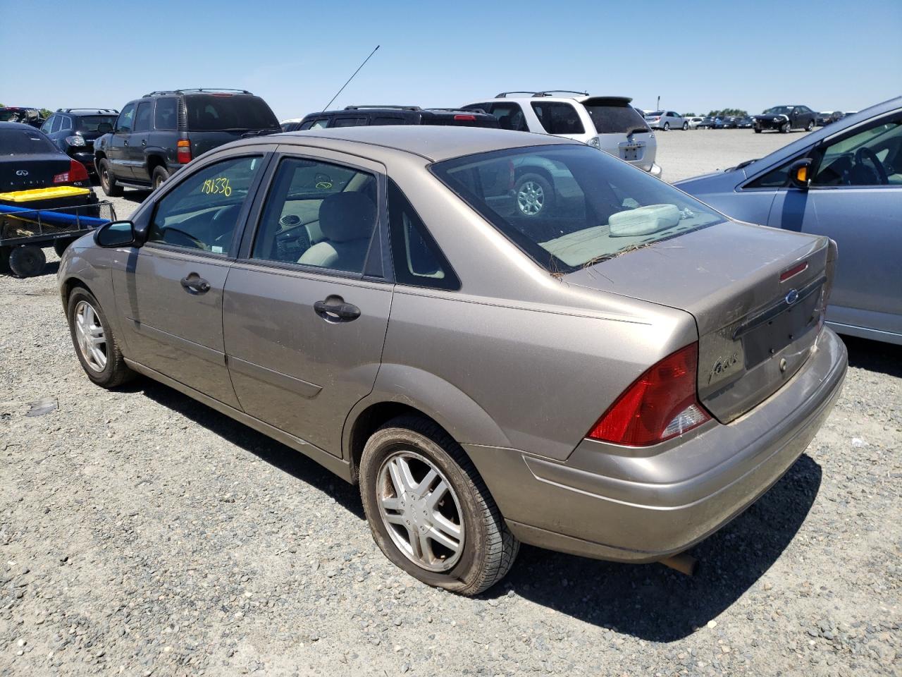 Photo 3 from auction – 2003 FORD FOCUS with VIN 1FAFP34Z93W224598